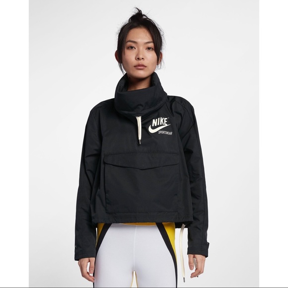 Nike Woven Funnel Neck Pullover Jacket - Picture 3 of 8